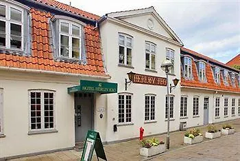 Herløv 3*